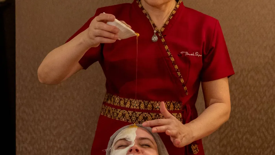 Гуа Ша терапия на лице: Магията на Изтока ваучер