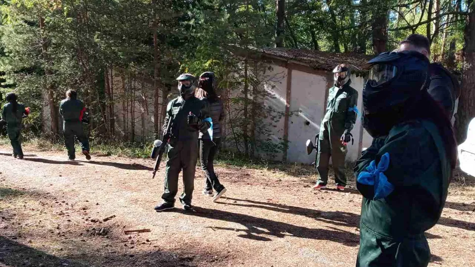 Пейнтбол на открито в района на Калофер