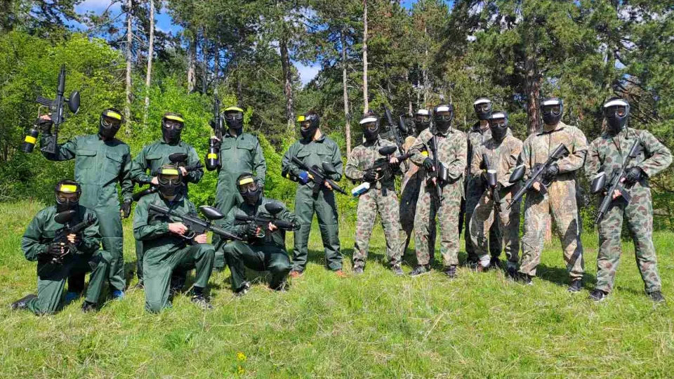 Пейнтбол на открито в района на Калофер