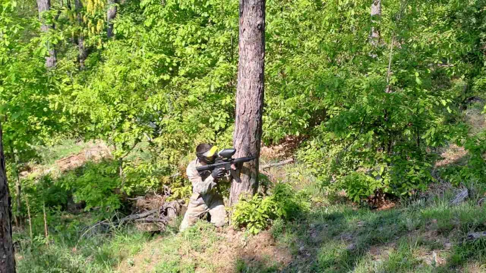 Пейнтбол на открито в района на Калофер