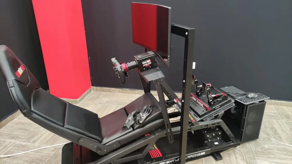 VR Racing – реалистично състезателно изживяване