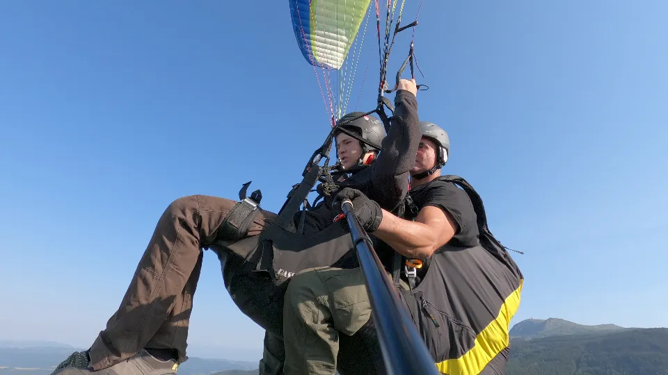 ПРОМО BF Акро полет с парапланер с пилот Петър Минчев - Гущера ваучер