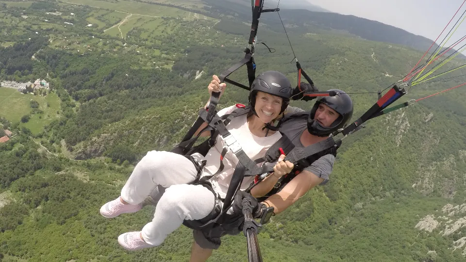 ПРОМО BF Панорамен полет с парапланер - СОПОТ или СОФИЯ Полети и пилотиране