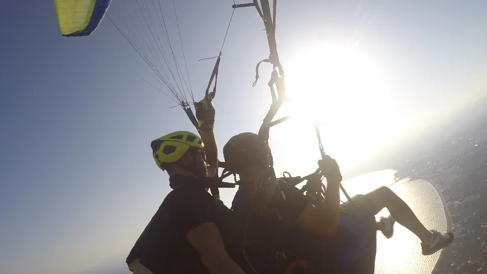 Полет с парапланер Сопот ПРОМО BF Панорамен полет с парапланер - СОПОТ или СОФИЯ