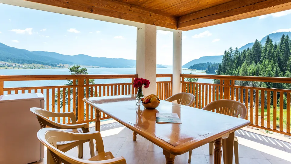 Ваучер ПРОМО BF Природа и романтика: идеалната почивка за двама в Родопите Сърница