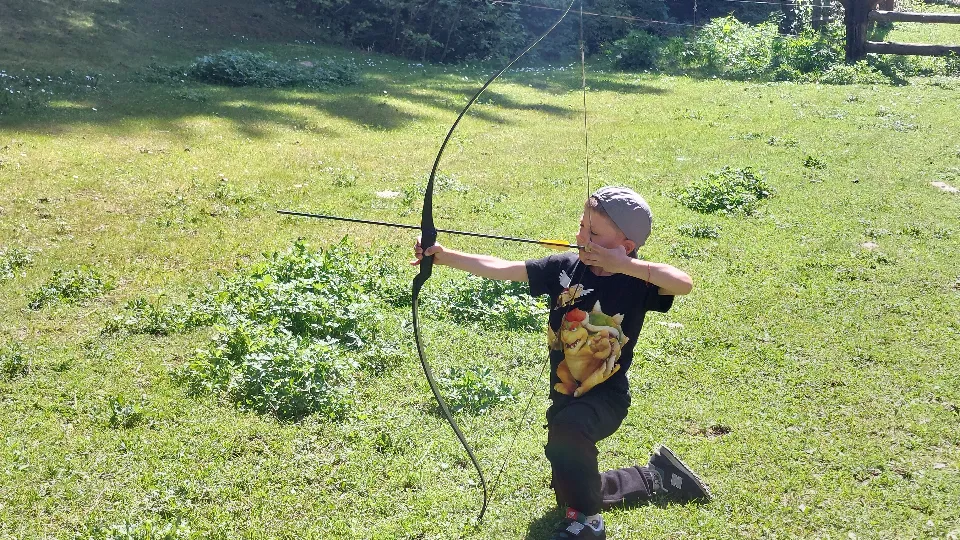 ПРОМО BF Урок по конна езда и стрелба с лък