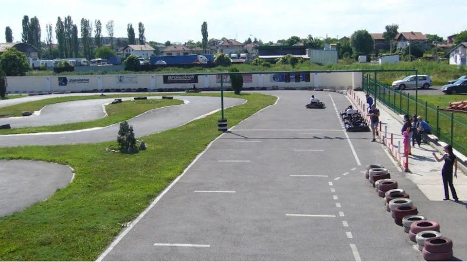 ПРОМО BF 2 часа картинг обучение на писта Бенковски ваучер