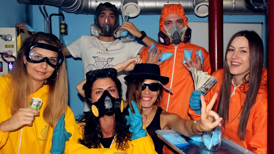 ПРОМО BF Escape Room приключение в Синята лаборатория