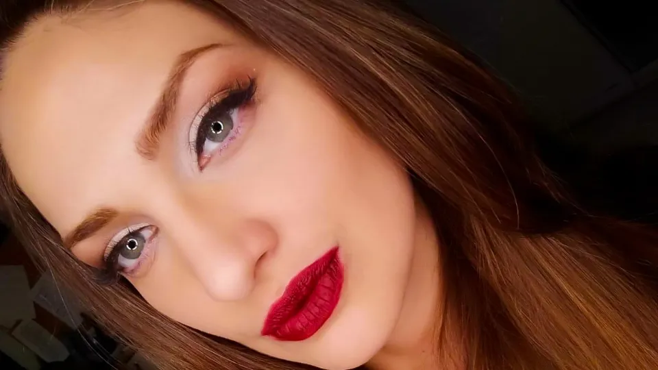 ПРОМО BF Изкуството на самогримирането