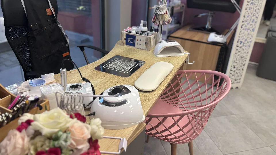 Ваучер ПРОМО BF Съвършени нокти: маникюр + педикюр с гел лак + декорации София