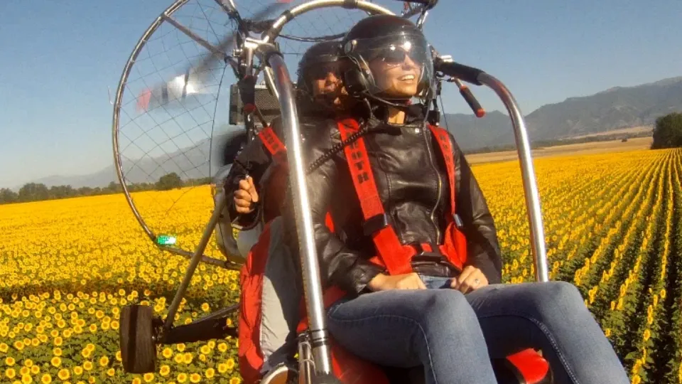 Полет с паратрайк Стара Загора ПРОМО BF Полет с паратрайк край Стара Загора