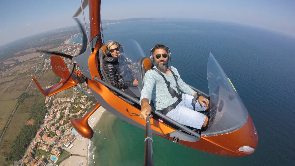 ПРОМО BF Панорамен полет над морето Полет с жирокоптер