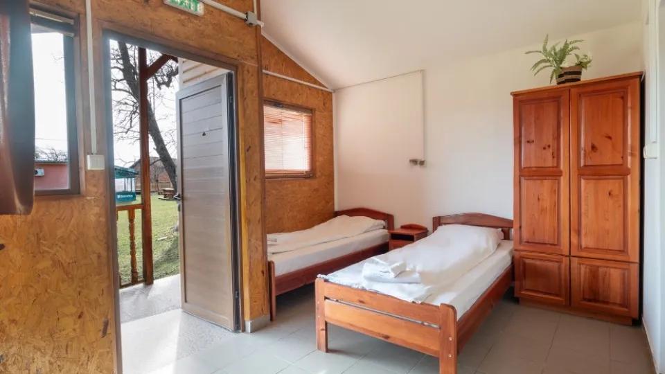 ПРОМО BF Пейнтбол игра с нощувка в района на Своге с. Заселе, р-н Своге