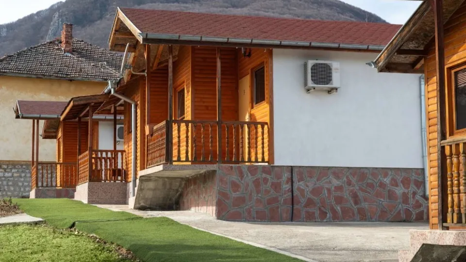 ПРОМО BF Пейнтбол игра с нощувка в района на Своге Пейнтбол