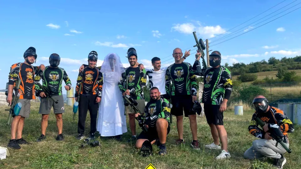 Подарък ПРОМО BF Пейнтбол игра с нощувка в района на Своге