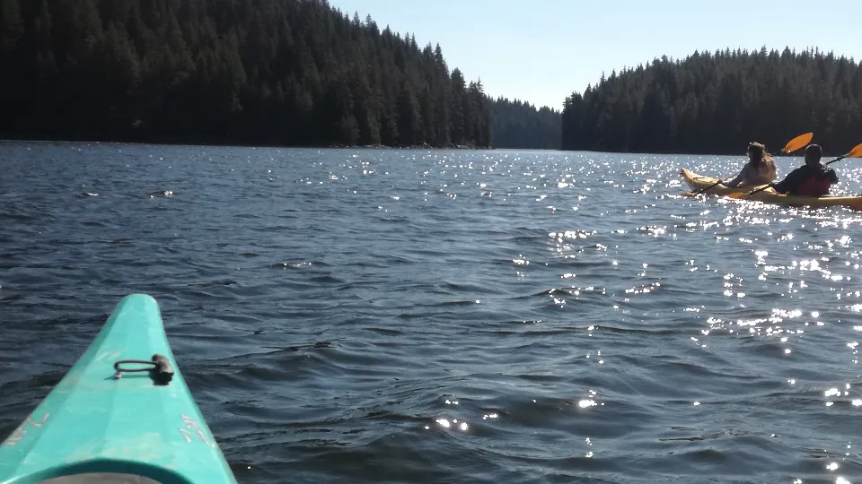 ПРОМО BF Двудневен каякинг в спокойни води група II Яхтинг и водни спортове