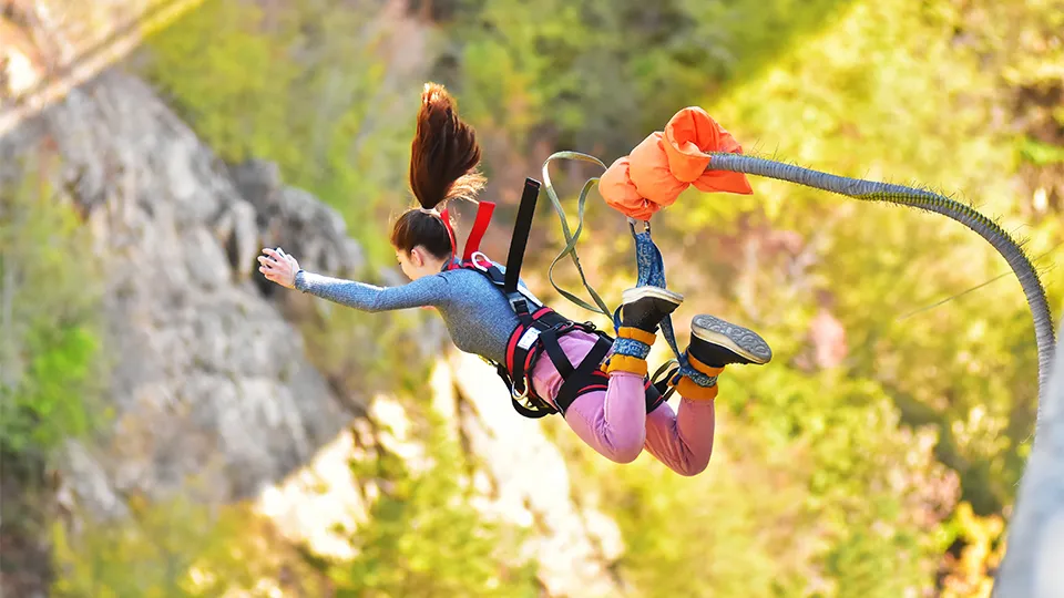 ПРОМО BF Скок с бънджи от мост в град Русе