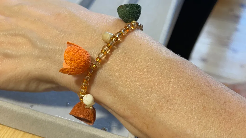 Арт работилници София ПРОМО BF Арт работилница с Анн – коприна, камъни и вдъхновение