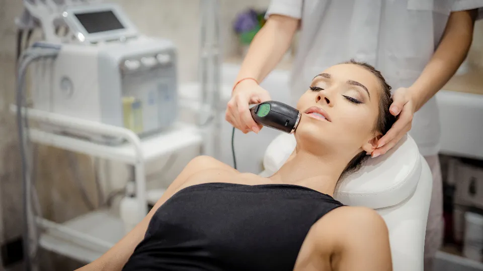 ПРОМО BF Грижа за лицето - козметично почистване Бургас