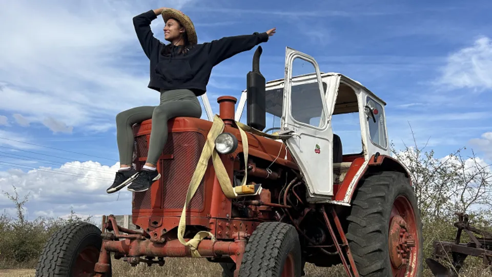 ПРОМО BF Нестандартен подарък - шофиране на трактор