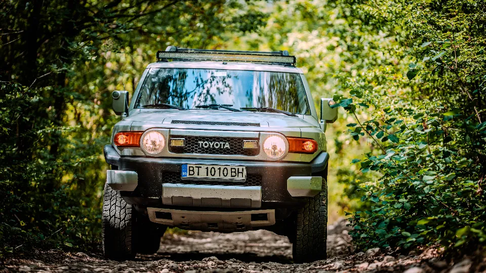 ПРОМО BF Ексклузивна офроуд разходка с джип висок клас Шофиране и моторни спортове