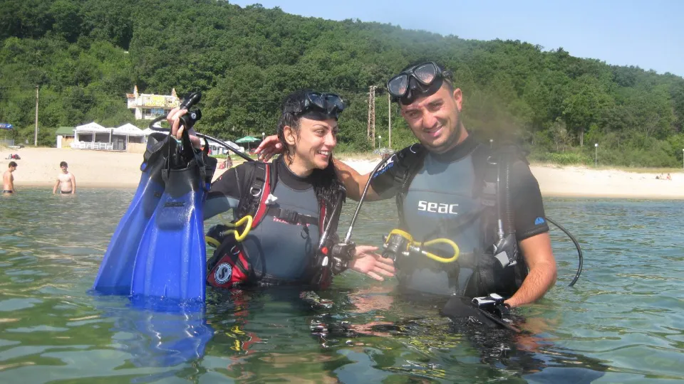 Подарък ваучер ПРОМО BF Гмуркане с акваланг + видео заснемане в Шкорпиловци