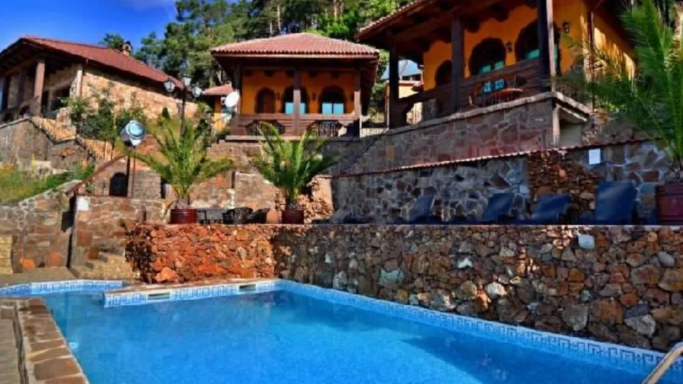 ПРОМО BF Джип сафари за двама с отсядане в еко селище