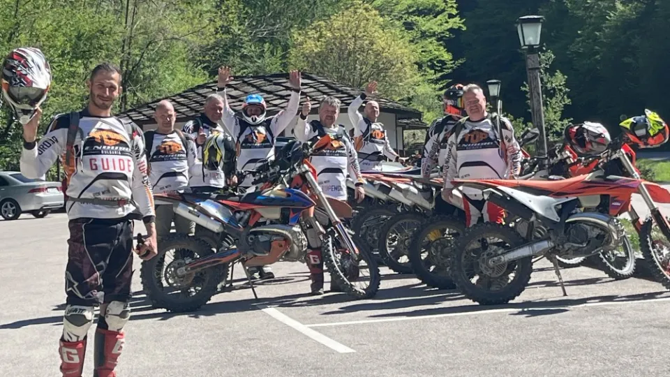 ПРОМО BF Целодневно каране на ендуро мотор Шофиране и моторни спортове