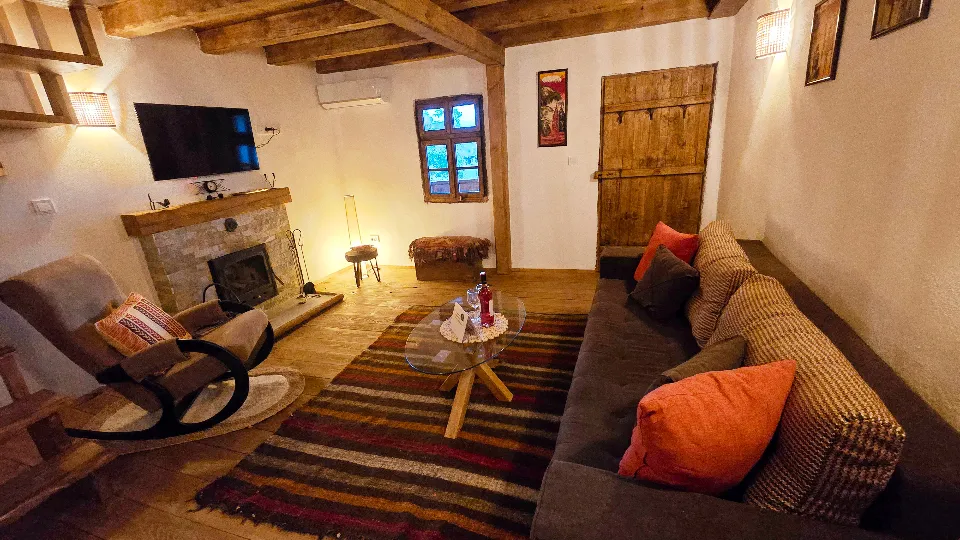 ПРОМО BF Релаксираща почивка в самостоятелна вила Панорама 2 за двама Лещен