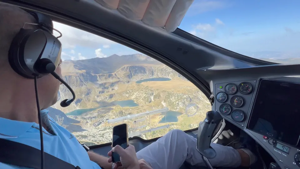 Ваучер ПРОМО BF Полет над Рилските езера с жирокоптер Cavalon летище Сапарева баня