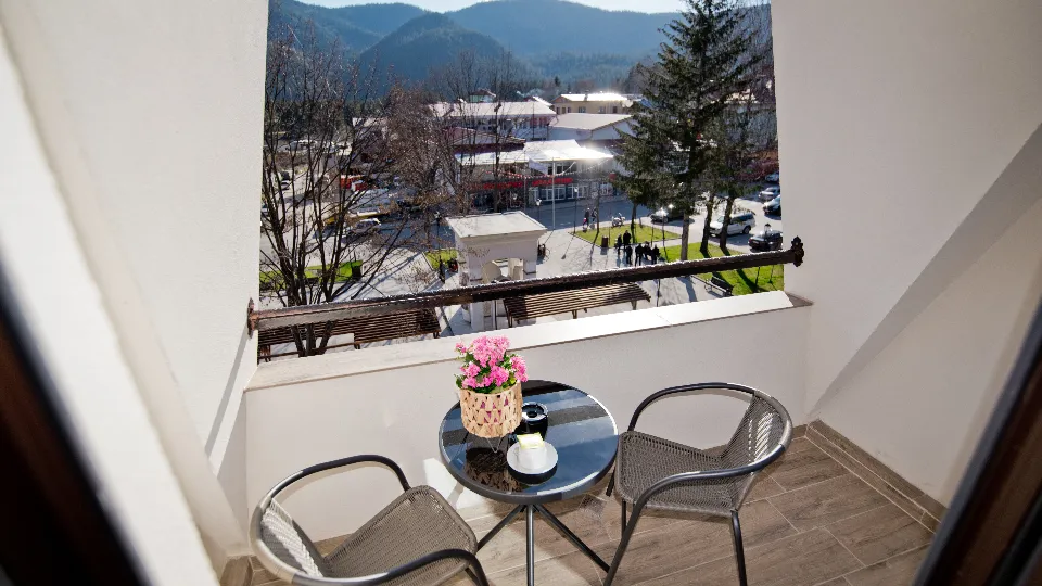 Романтика за двама: делнична почивка с вино и плодове