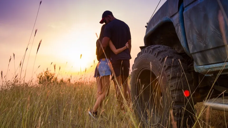 Романтика за двама с офроуд и езда Конна езда