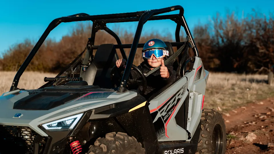 Ваучер Детско-юношеско офроуд училище с каране на БЪГИ или АТВ с. Арбанаси, Велико Търново