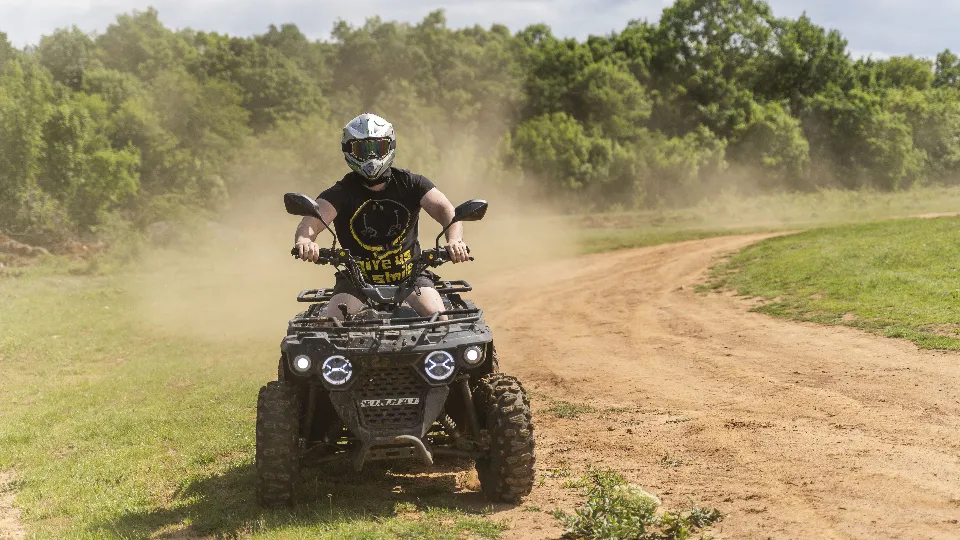 Офроуд с АТВ с. Арбанаси, Велико Търново/ Офроуд разходка с АТВ