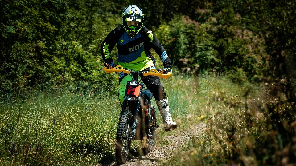 Офроуд с електрически кросов мотор