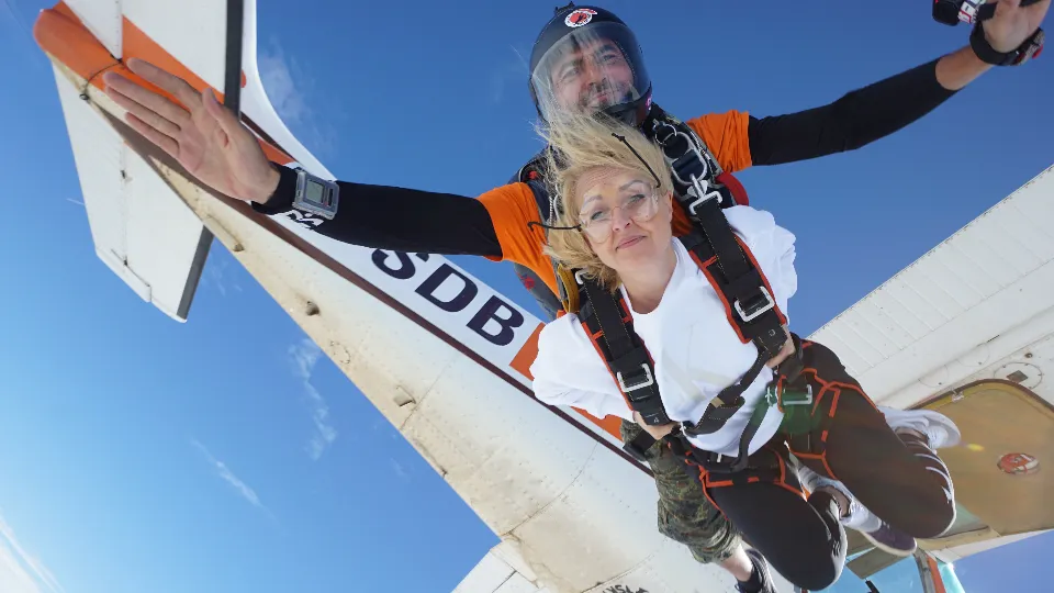 Тандемен скок с парашут - София