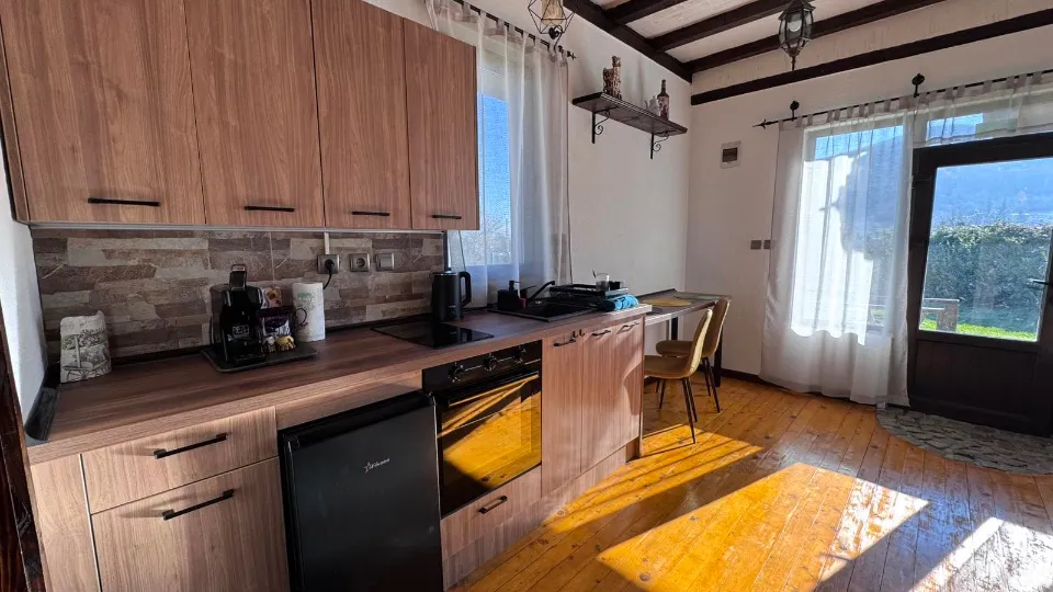 Уютни къщи за гости за четирима ваучер