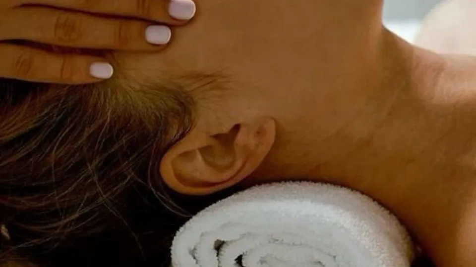 Зонотерапия на ръце или стъпала, масаж на лице и Рейки Красота, релакс и здраве