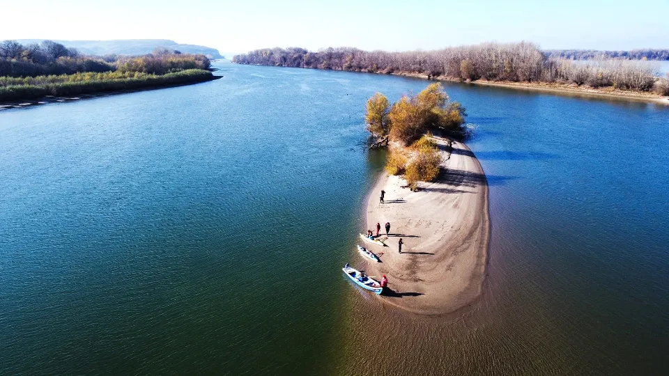 С КАЯК ПО ДУНАВ ОТ НИКОПОЛ ДО БЕЛЕНЕ Яхтинг и водни спортове