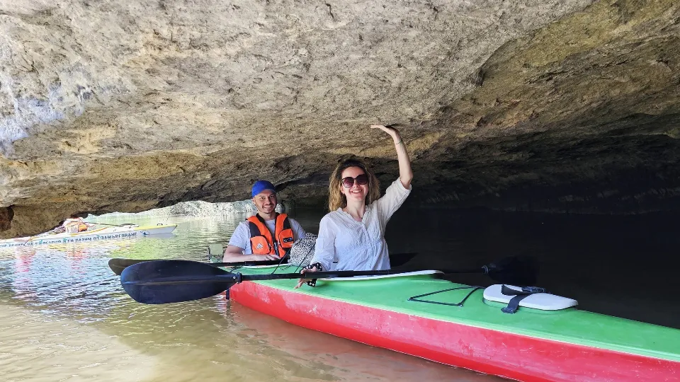 С КАЯК ПО РЕКА ЯНТРА Яхтинг и водни спортове