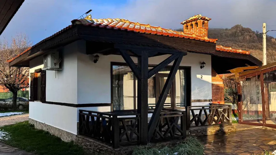 Уютни къщи за гости за четирима