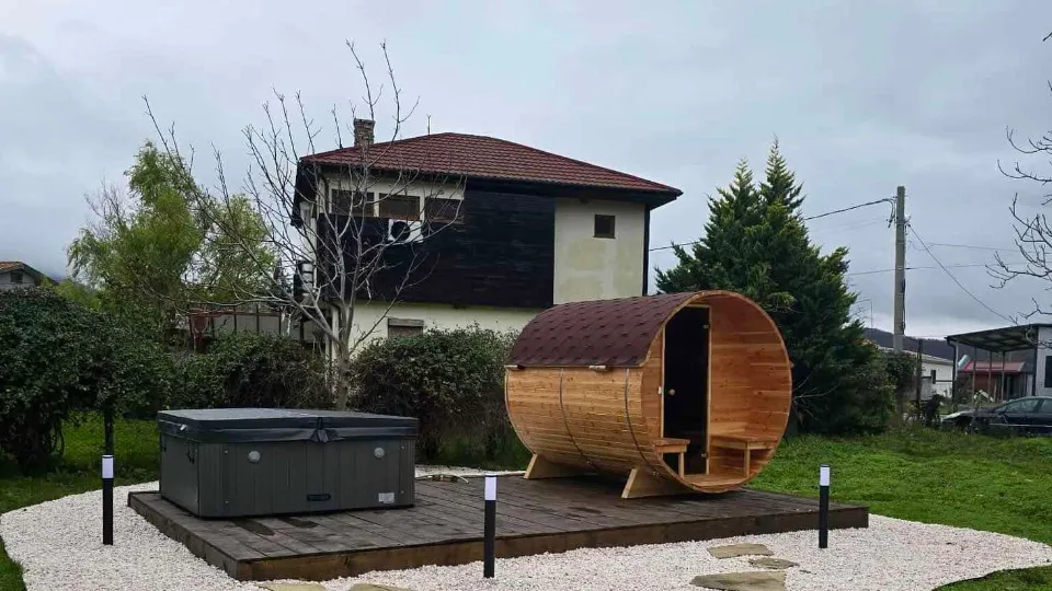 Уютни къщи за гости за четирима с. Горно Брястово, Хасково