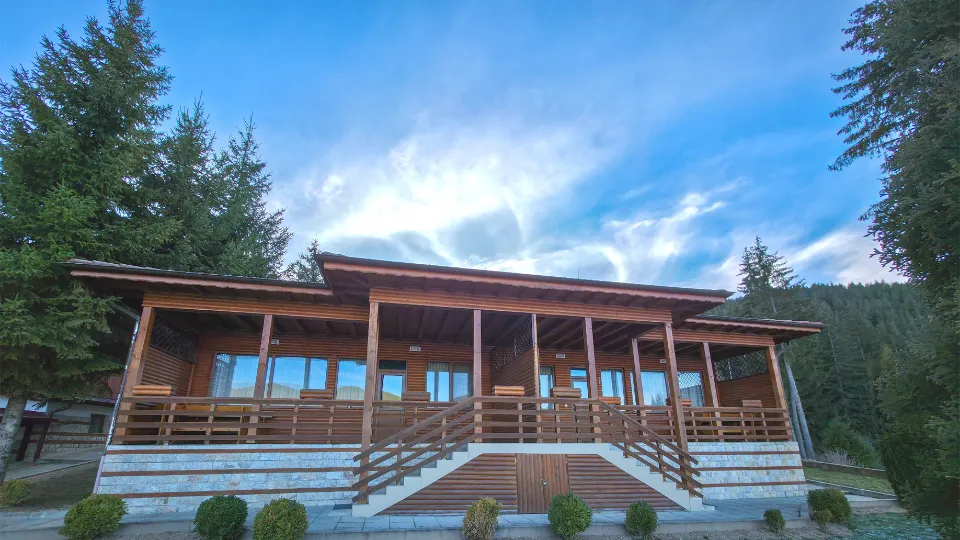 Почивка в самостоятелна вила на брега на язовир Доспат Приключенска почивка