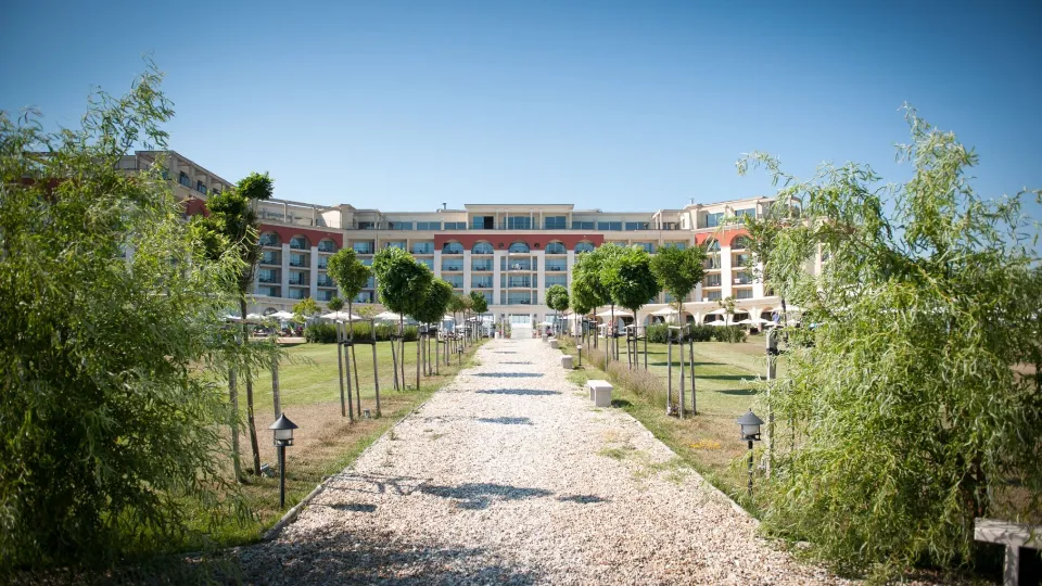 Релакс, балийски масажи и 4-степенна вечеря