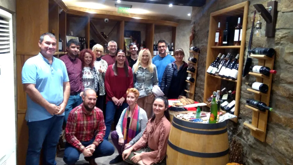 Винен тиймбилдинг с 2 винени дестинации в район В. Търново Гурме, вкусове и аромати
