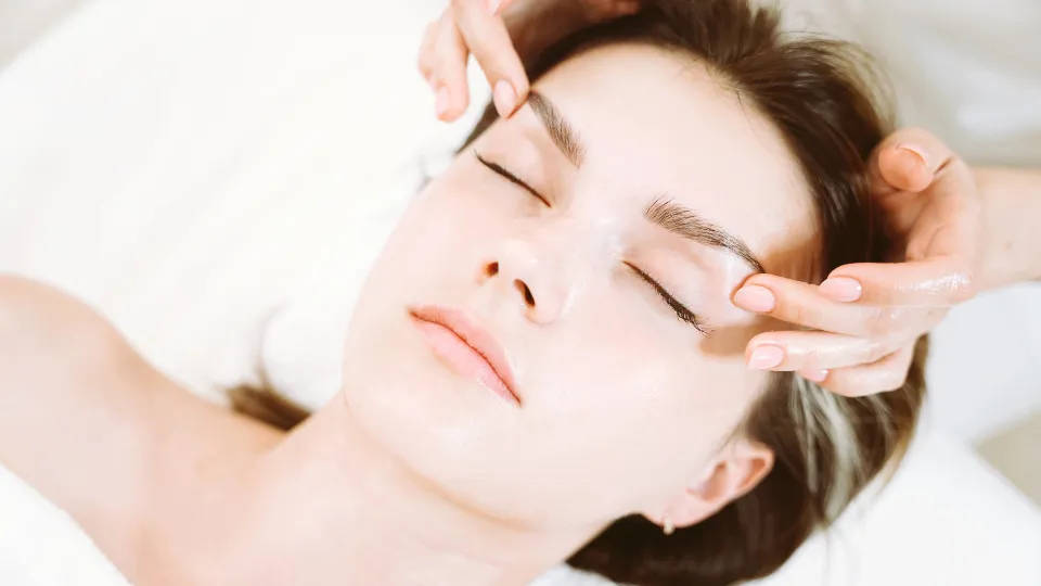 Кралска грижа – комбиниран масаж + букален масаж София център