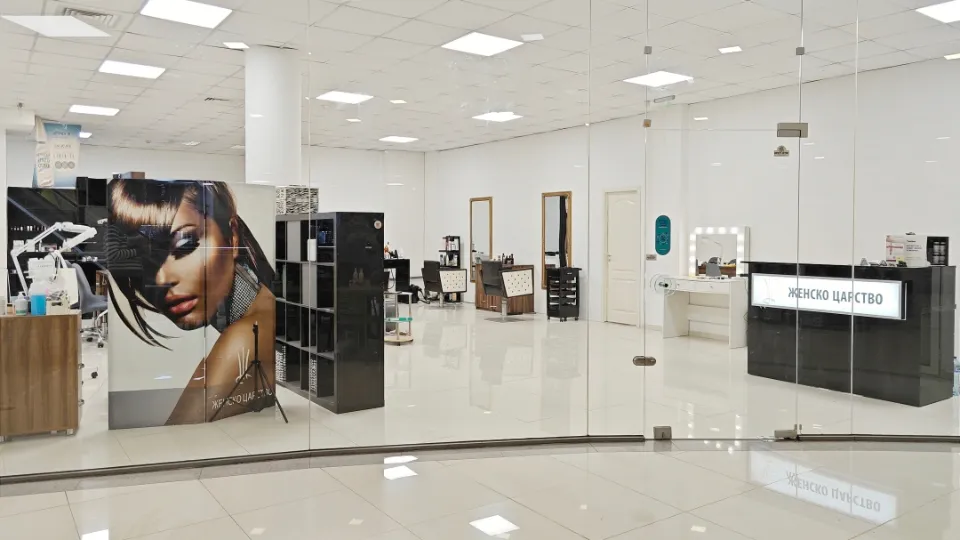 Златен лифтинг 360 – сияйна и стегната кожа ваучер