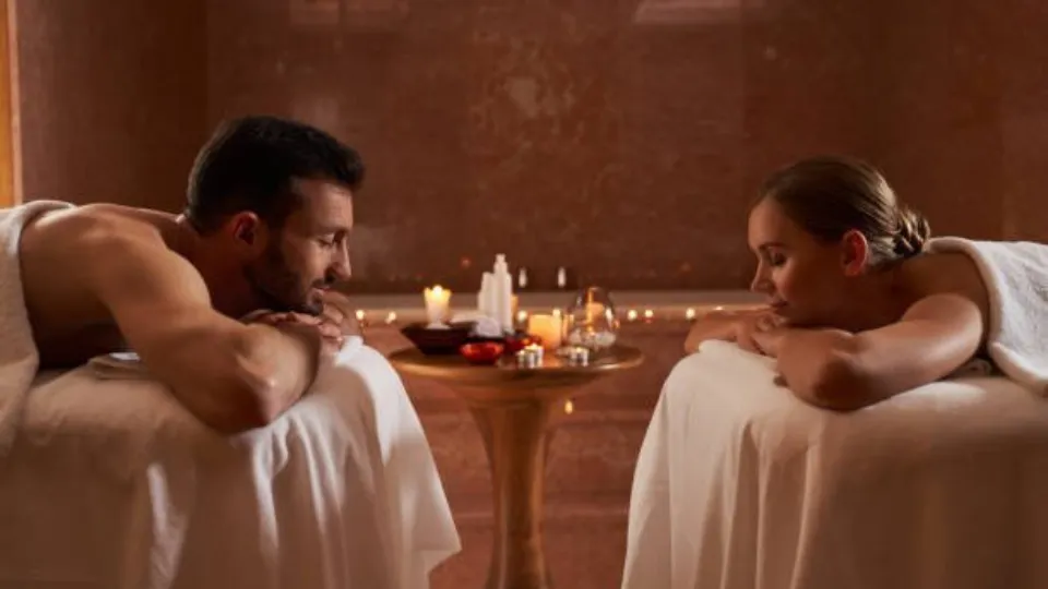 Кралски синхронен масаж за двойки или приятели София