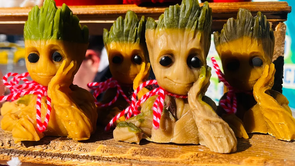 Работилница за двама по изработка на свещи от пчелен восък ваучер