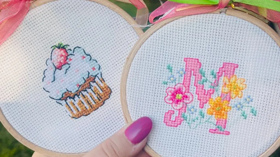 Творческа работилница за двама по бродерия–техника кръстче ваучер